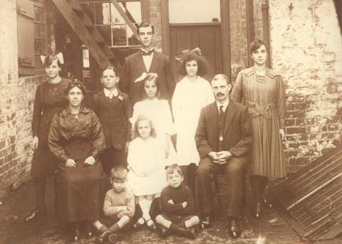 The Felows Family. Cottage Of Content, Upper Gornal c1920