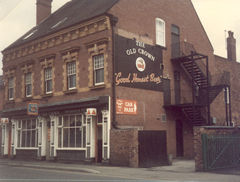 Old Crown, Toll End Rd., Tipton. 1985